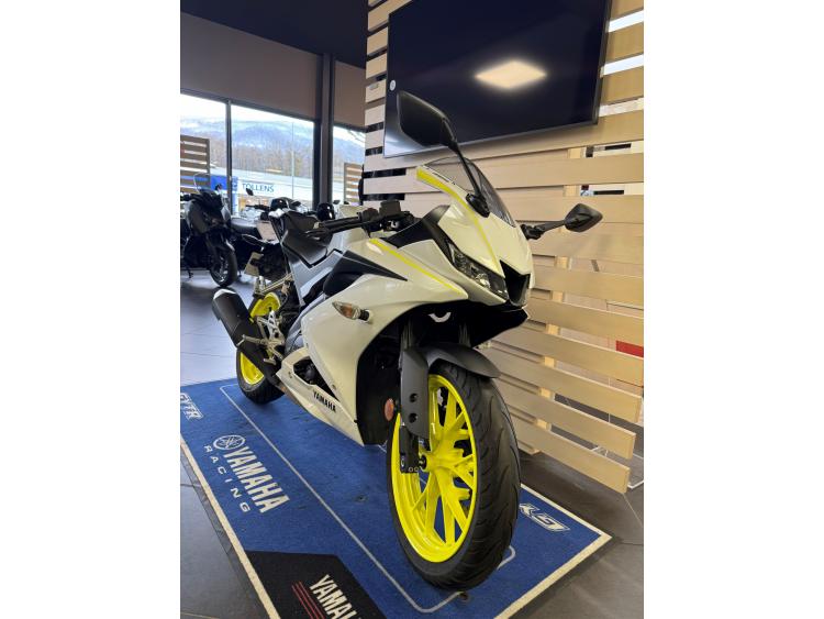 YAMAHA YZF-R 125