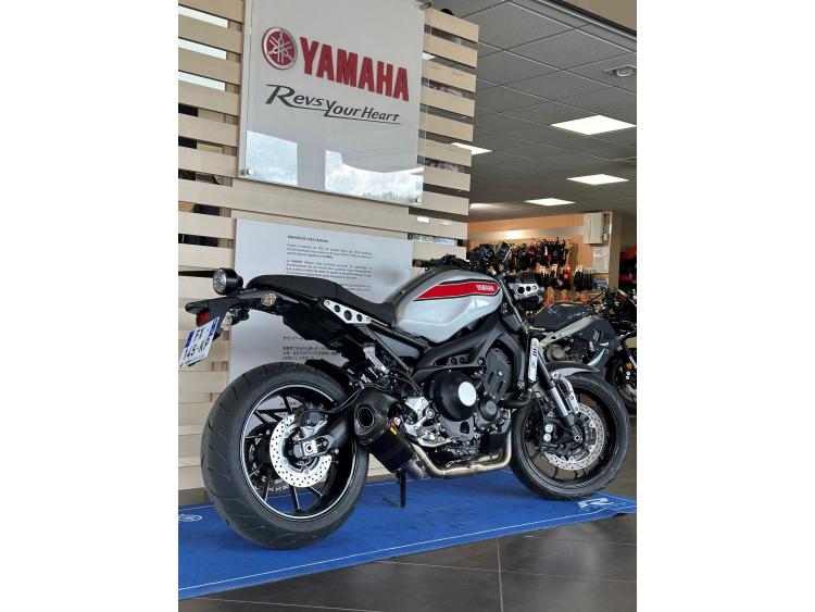 YAMAHA XSR 900