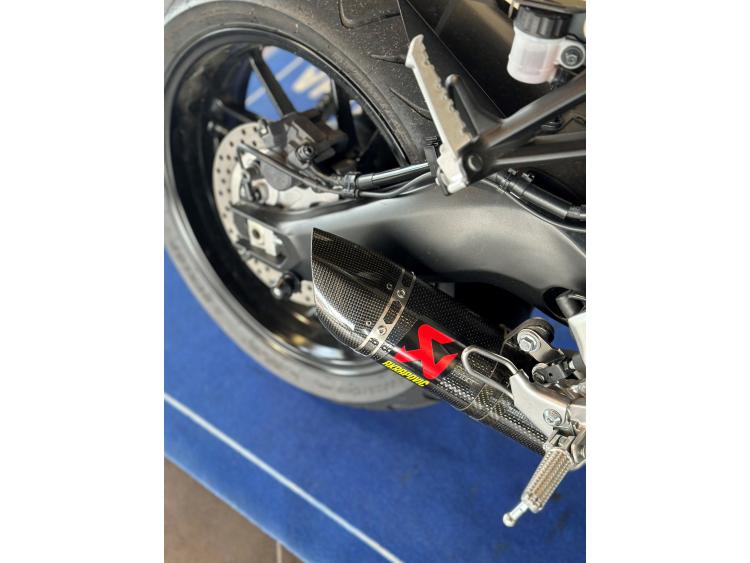 YAMAHA XSR 900