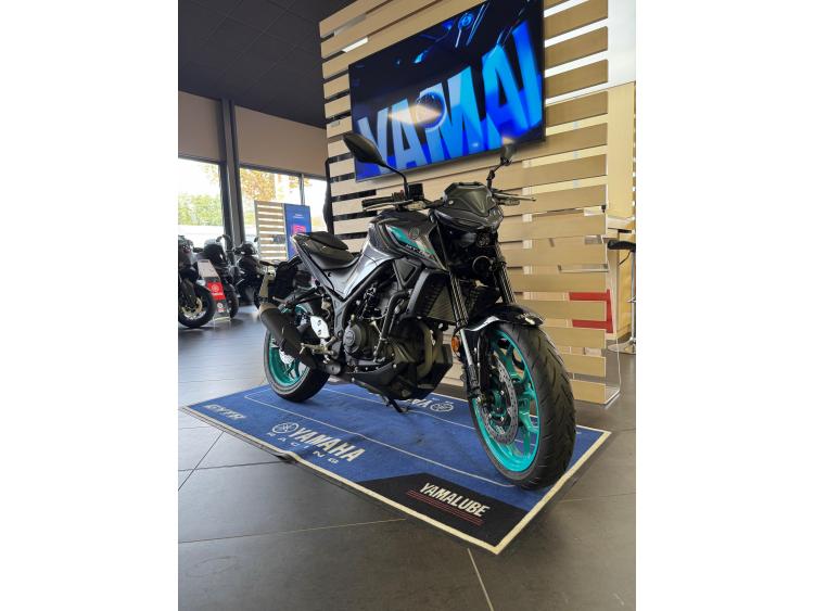 YAMAHA MT-03