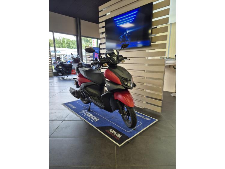 YAMAHA RayZR 125