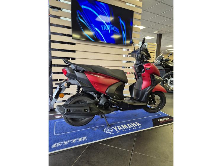 YAMAHA RayZR 125