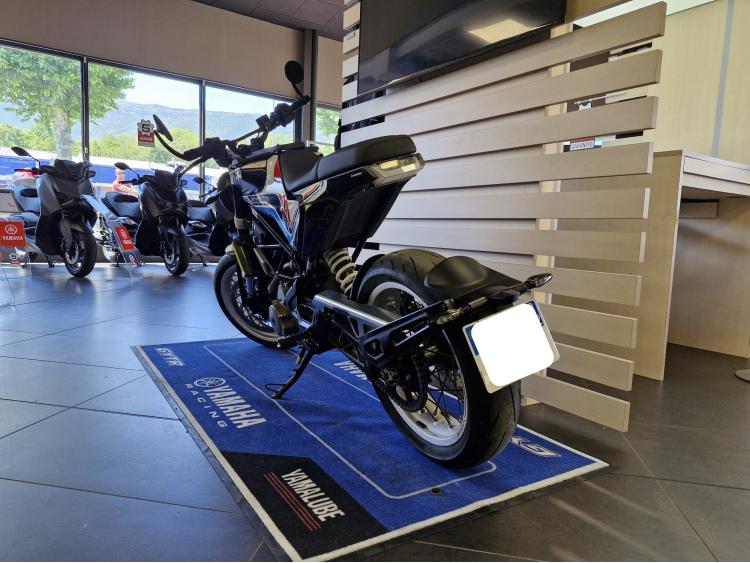 HUSQVARNA 401 VITPILEN A2
