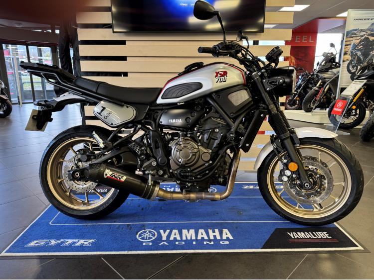 YAMAHA XSR 700 XTRIBUTE