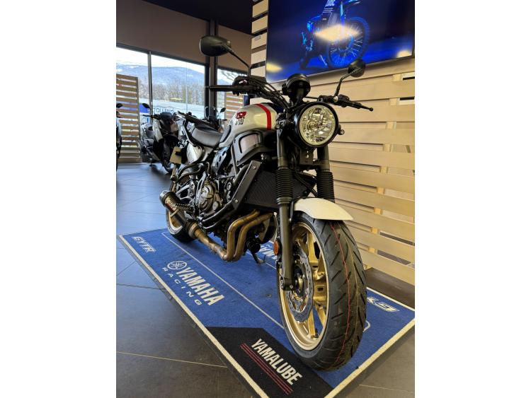 YAMAHA XSR 700 XTRIBUTE