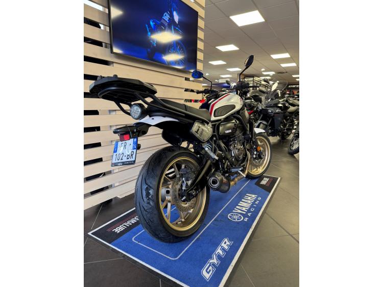 YAMAHA XSR 700 XTRIBUTE