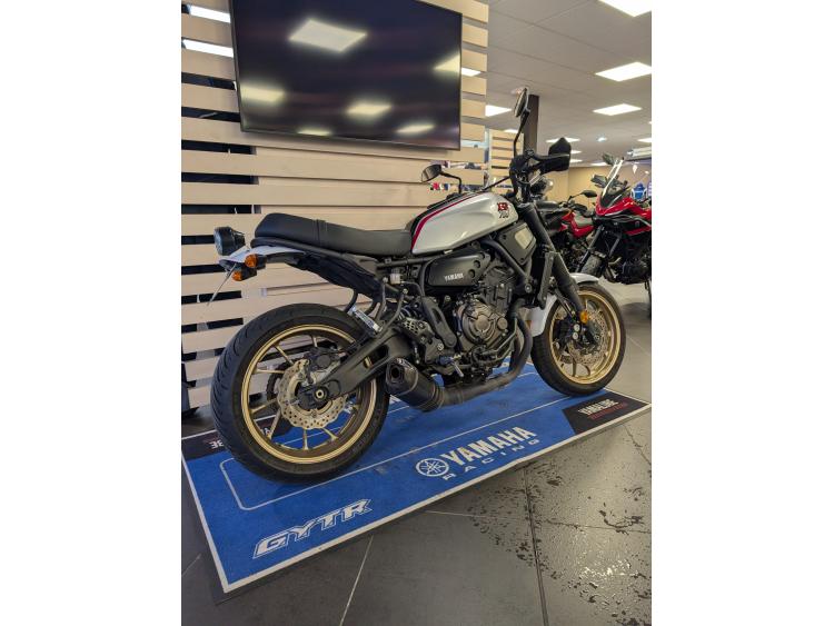 YAMAHA XSR 700 XTRIBUTE