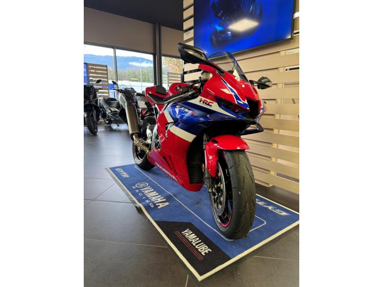 HONDA CBR 1000 RR FIREBLADE