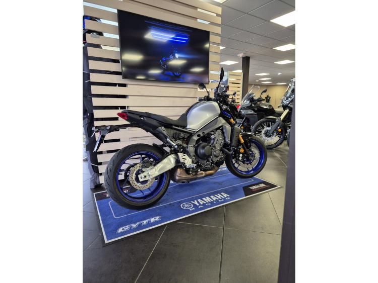 YAMAHA MT-09 SP