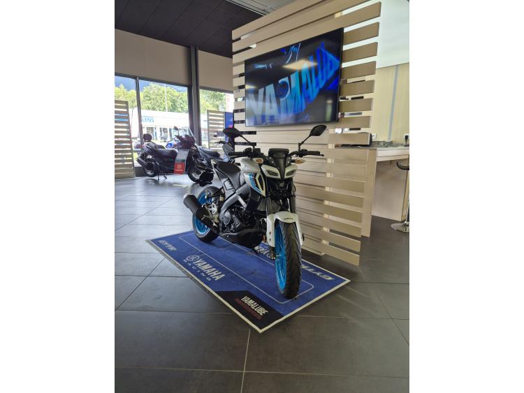 YAMAHA MT-125