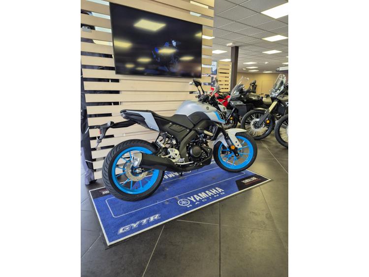 YAMAHA MT-125