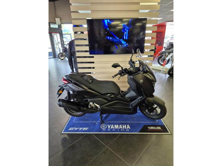 YAMAHA XMAX 300 Tech Max