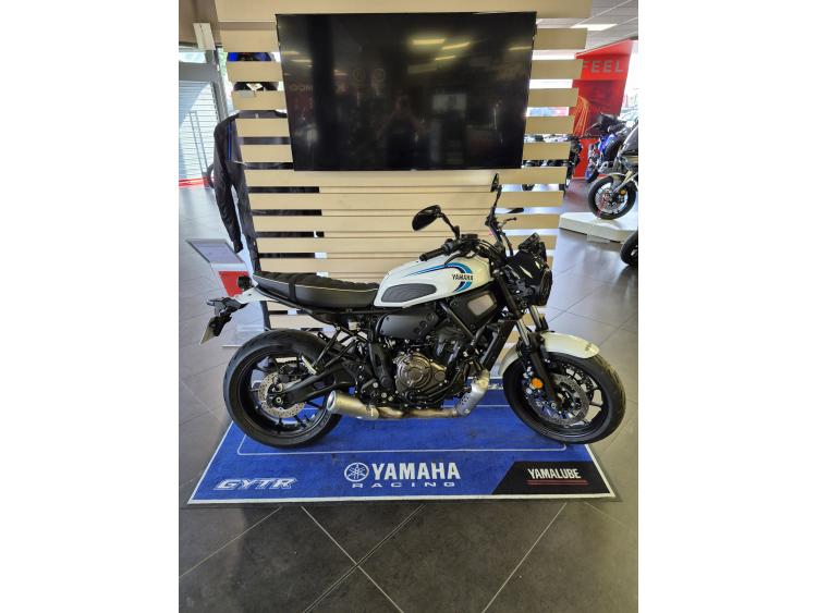 YAMAHA XSR 700