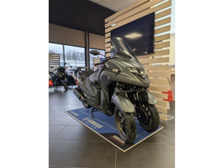 YAMAHA TRICITY 300