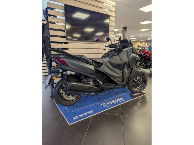 YAMAHA TRICITY 300